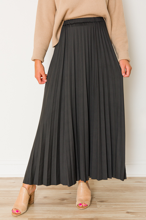 SHEIN Mulvari Solid Pleated Maxi Skirt | SHEIN USA
