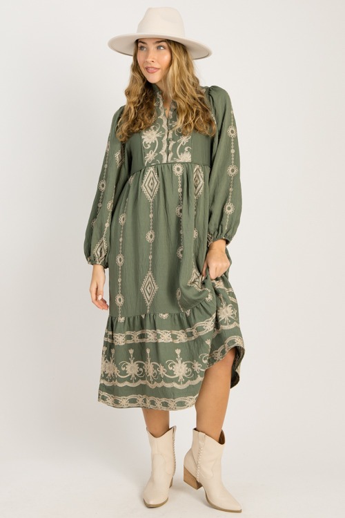 Embroidered Elegance Midi, Oliv - 0925-136.jpg