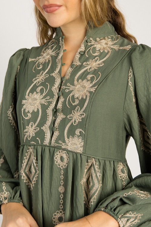 Embroidered Elegance Midi, Oliv - 0925-137.jpg