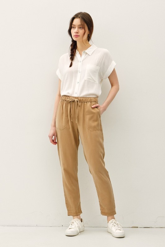 Lara Pants, Desert Sand - 21850399_5f848e4b-8e9a-43f0-80db-880998485d27.jpg
