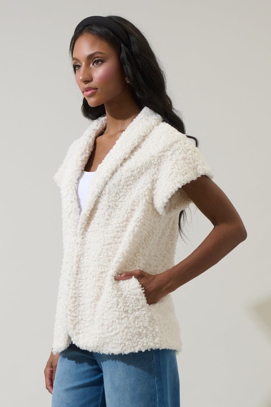 Janna Sherpa Vest, Cream - 24266404_20d3dbbc-05b4-4631-bf72-1396396f2ad3.jpg