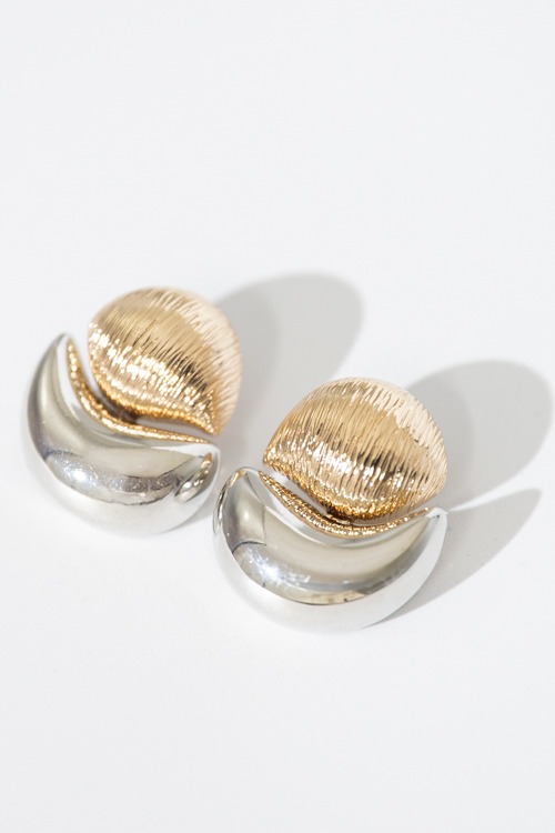 Two-Tone Wave Earrings - 4K7A4498.jpg