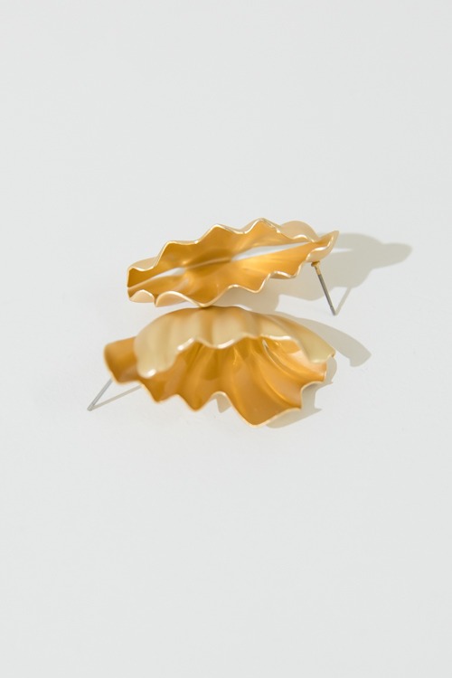 Sheila Shell Earring, Gold - 4K7A5166.jpg