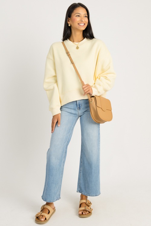 The Perfect Sweatshirt, Butter - 4K7A6199.jpg