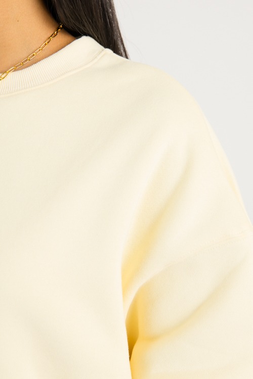 The Perfect Sweatshirt, Butter - 4K7A6228.jpg