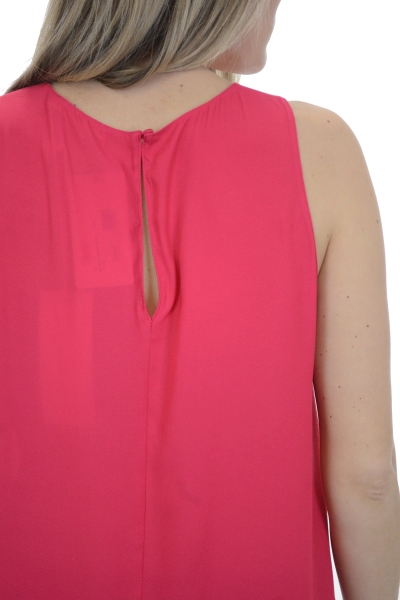 #Amazing Tank, Virtual Pink